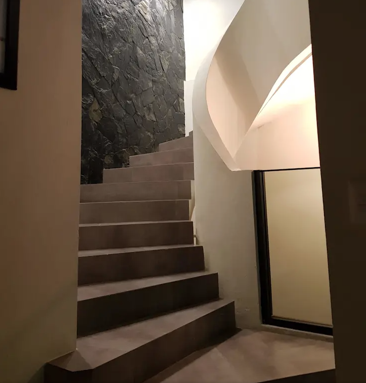 Escaleras de interior modernas para casas pequeñas y grandes